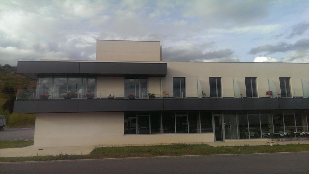 Nruta Ponferrada Hotel Bembibre  Luaran gambar
